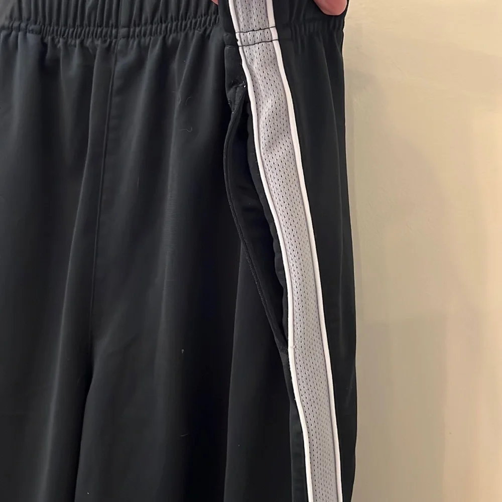 Tek Gear gym pants boys XL basketball black drawstring waist zipper pant leg